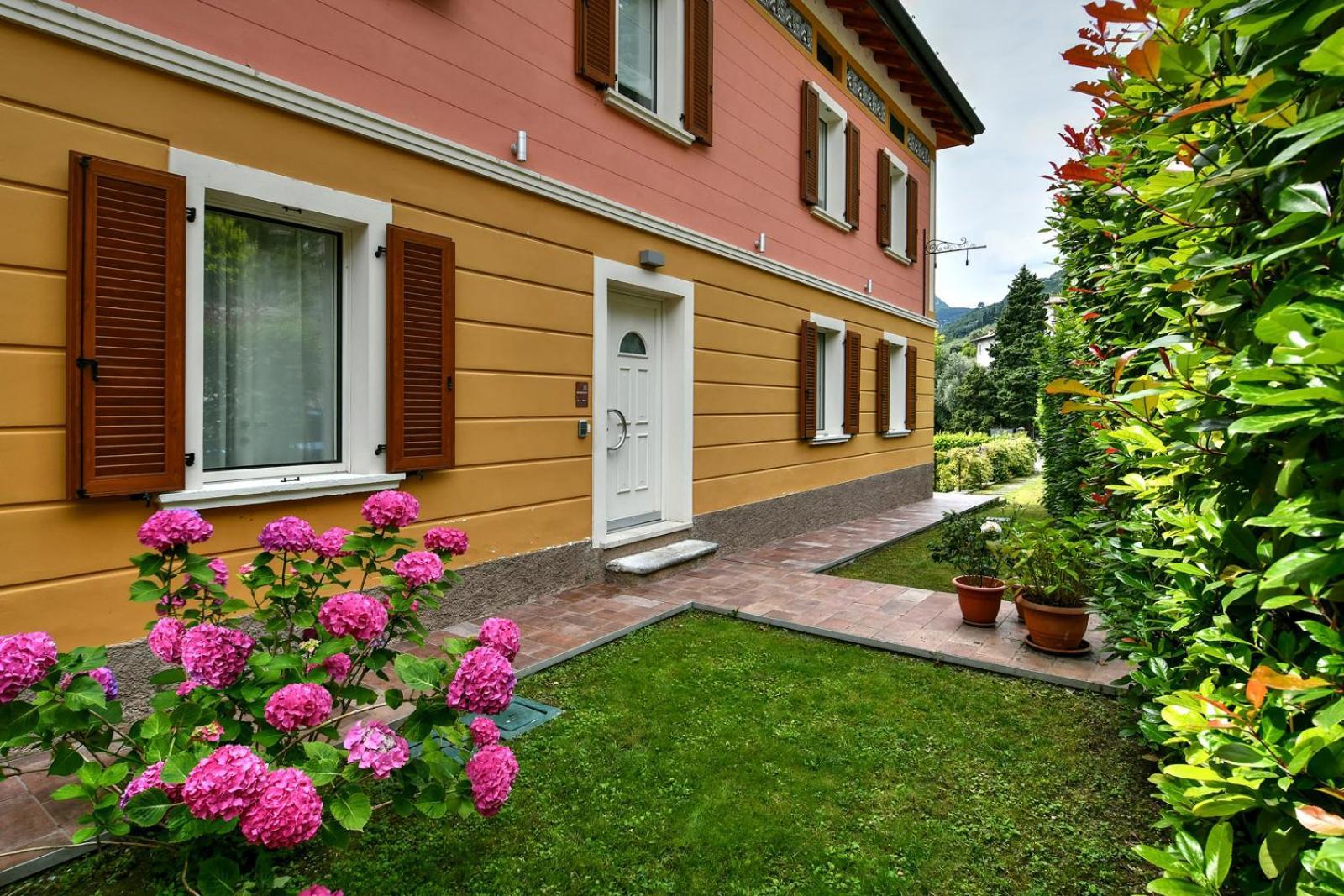 Bed and Breakfast Il Sogno Sul Lago Gargnano Exterior foto