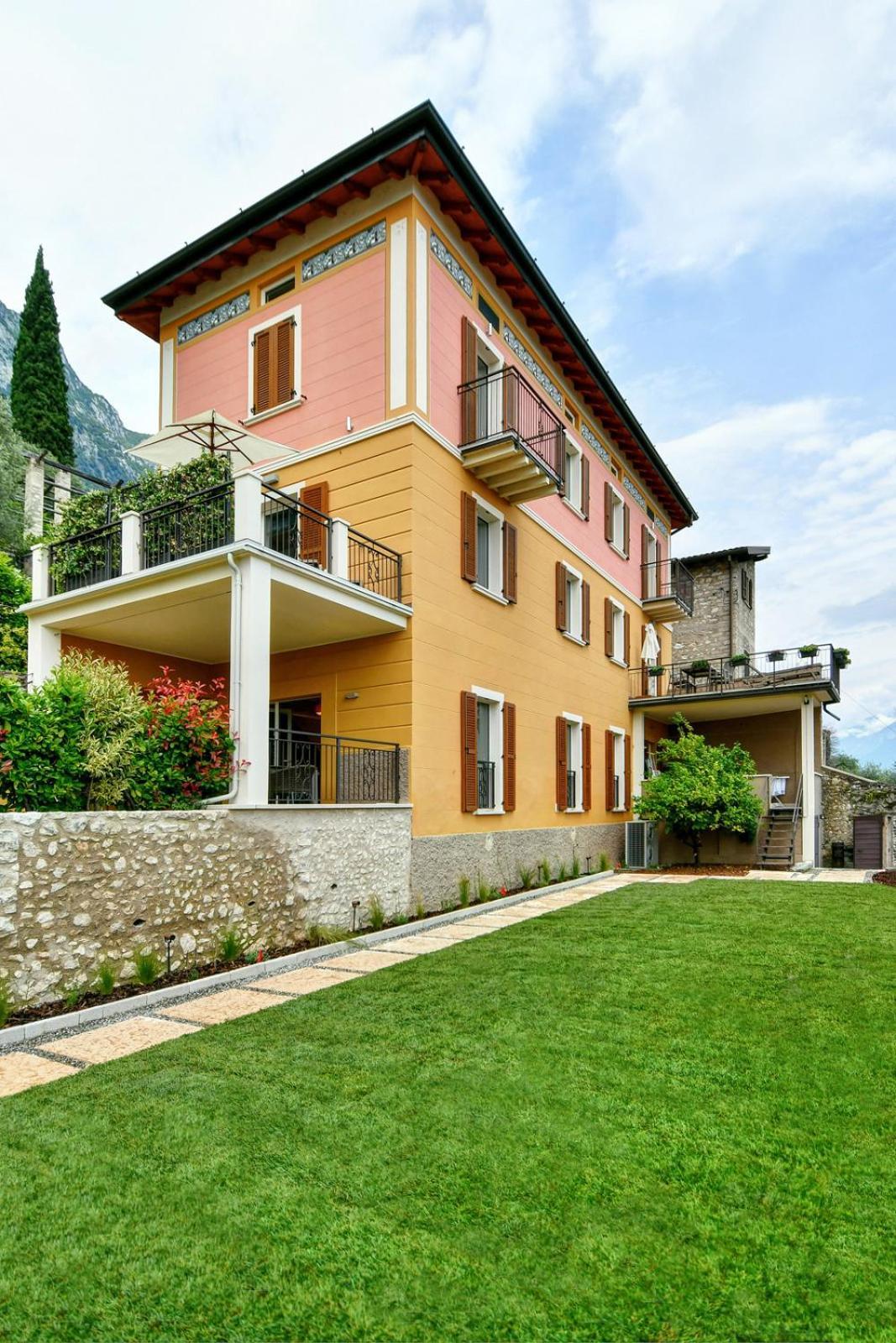 Bed and Breakfast Il Sogno Sul Lago Gargnano Exterior foto