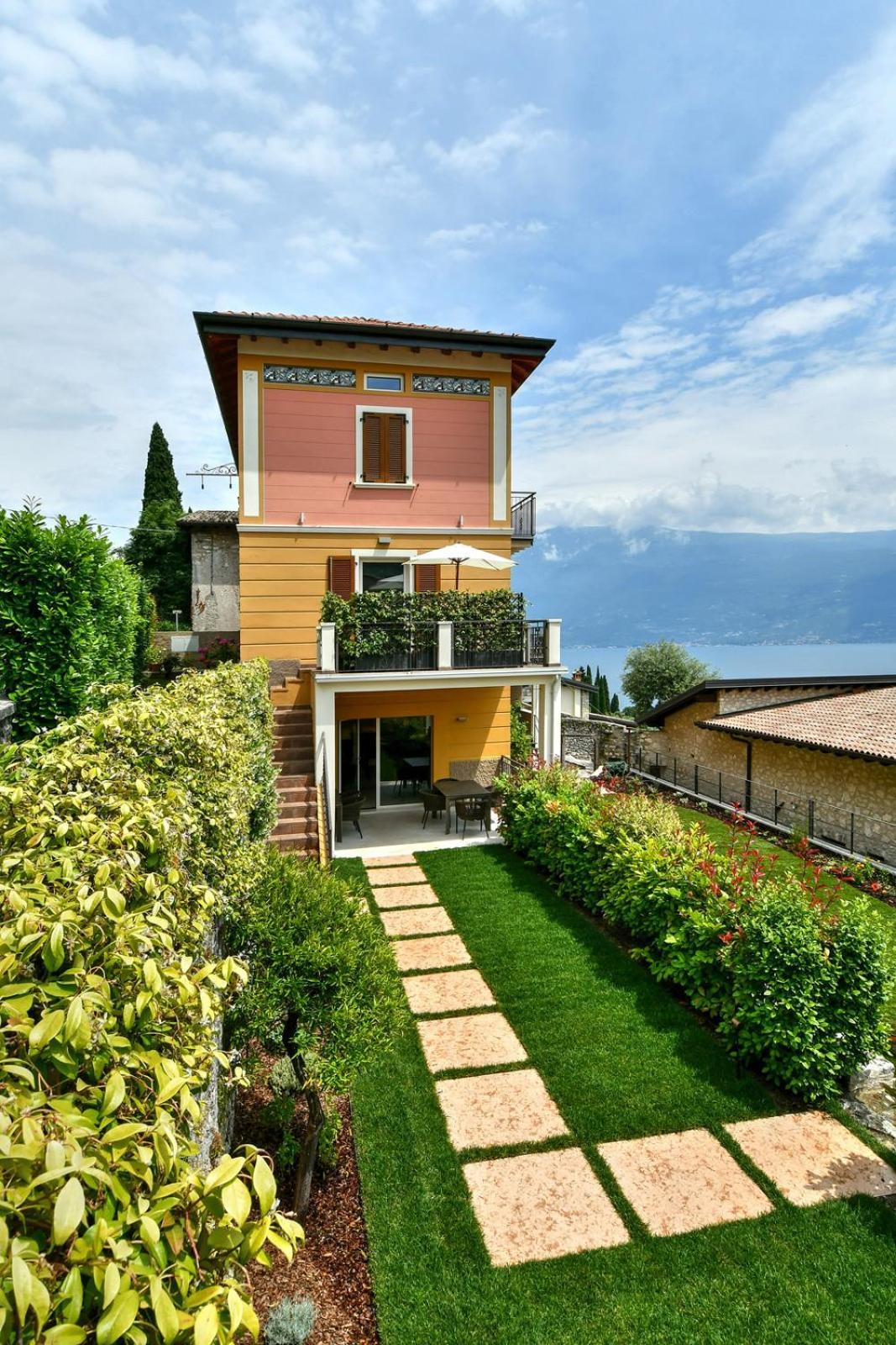 Bed and Breakfast Il Sogno Sul Lago Gargnano Exterior foto