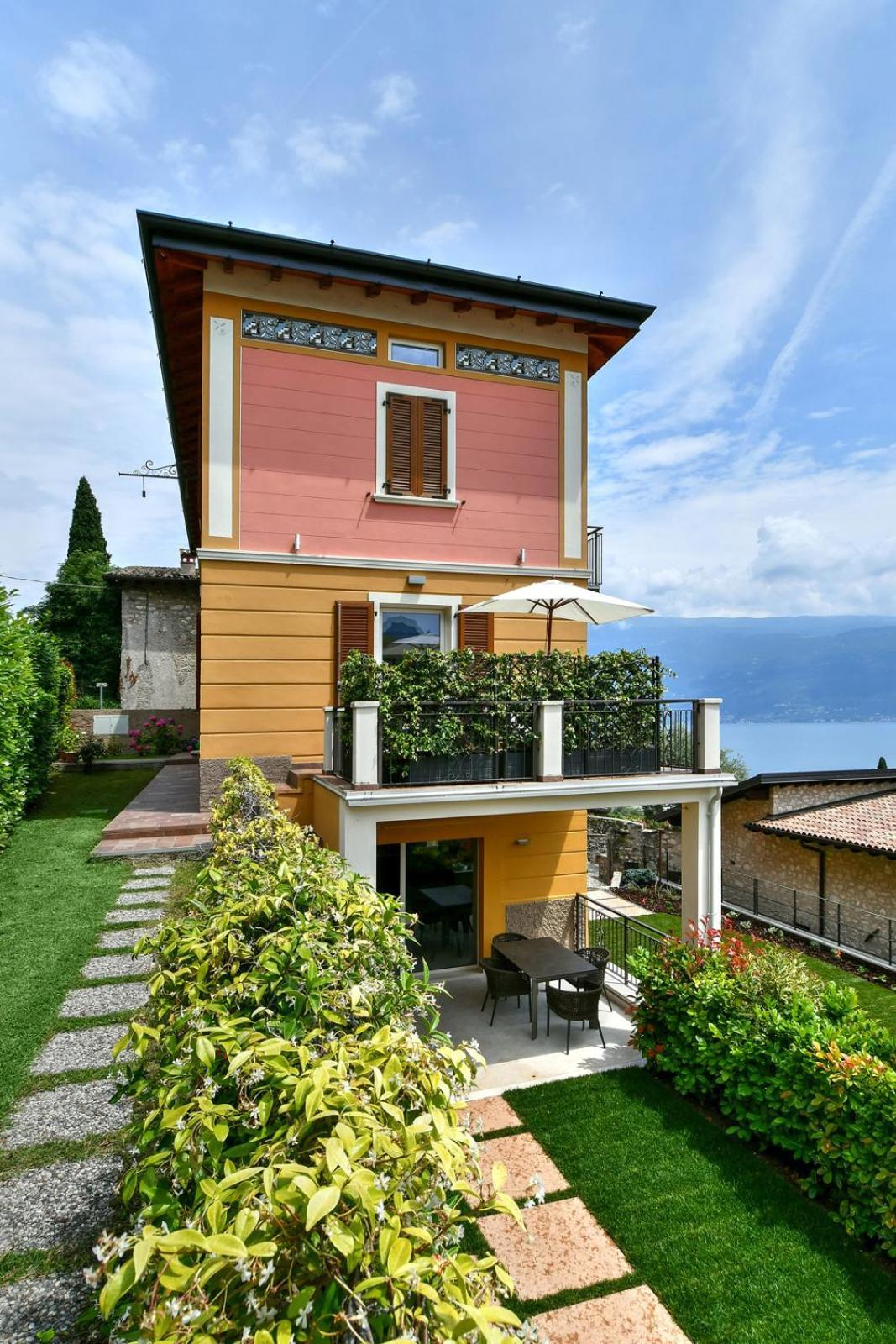 Bed and Breakfast Il Sogno Sul Lago Gargnano Exterior foto